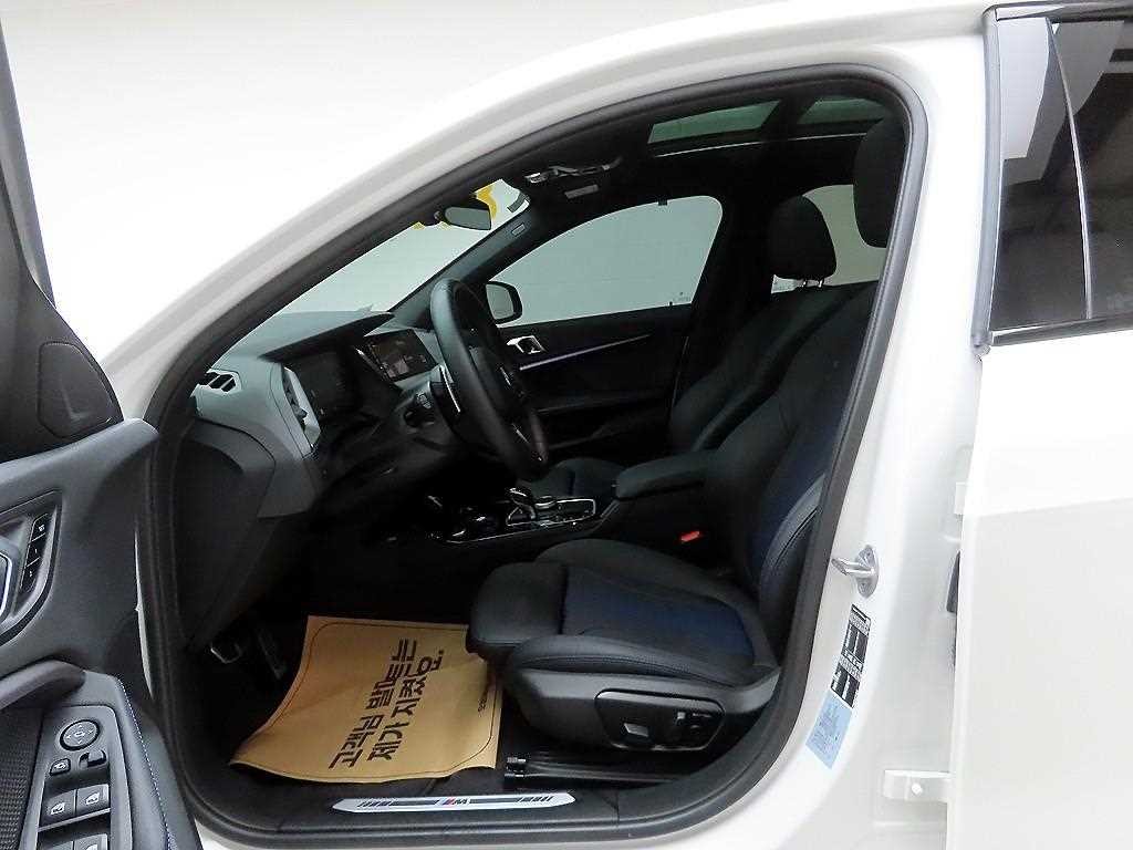 BMW 1시리즈 1시리즈 (F40) 120i M 스포츠 이미지 12