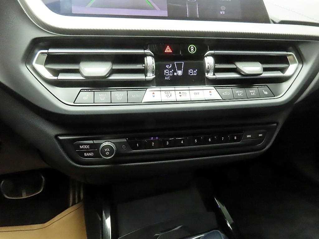 BMW 1시리즈 1시리즈 (F40) 120i M 스포츠 이미지 15