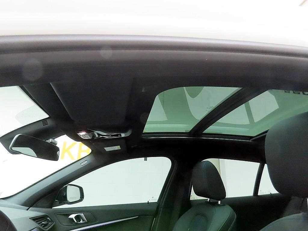 BMW 1시리즈 1시리즈 (F40) 120i M 스포츠 이미지 16
