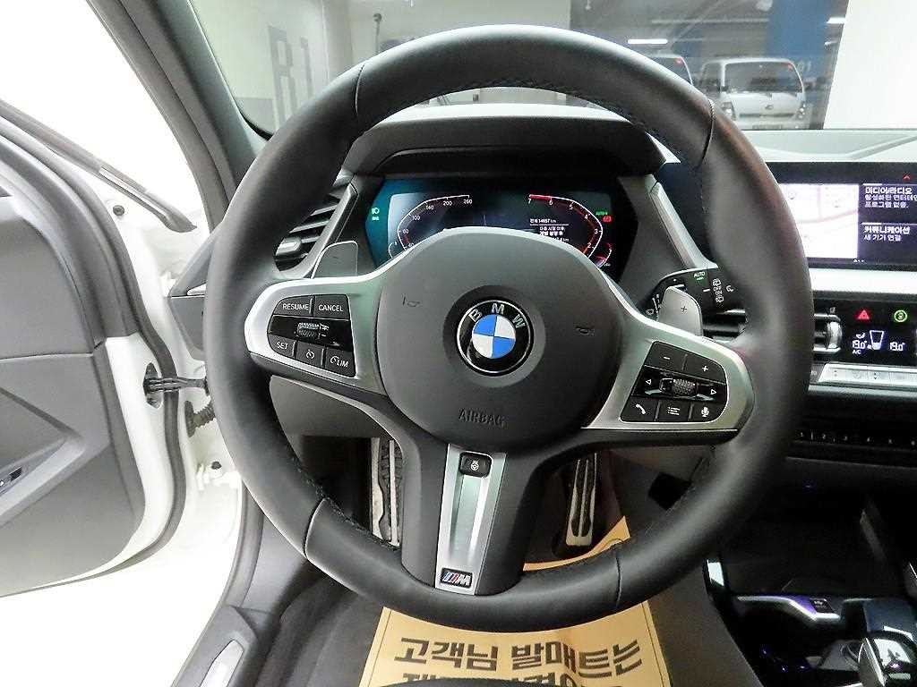 BMW 1시리즈 1시리즈 (F40) 120i M 스포츠 이미지 7