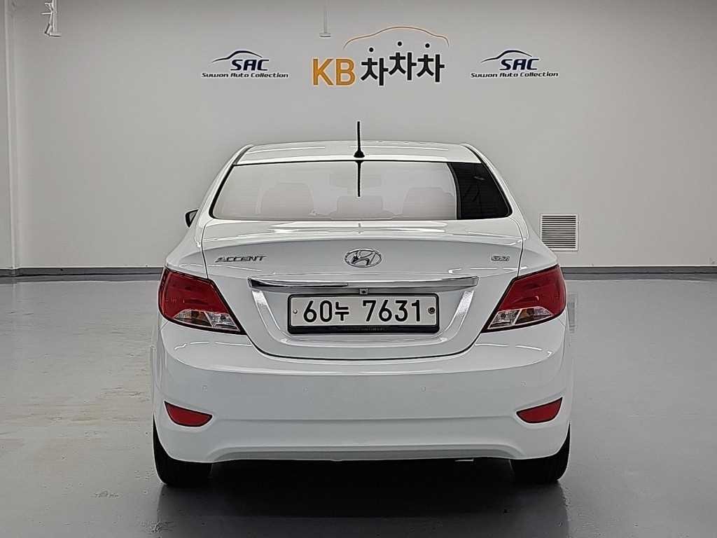 현대 엑센트 엑센트신형 1.6GDI 모던 이미지 3