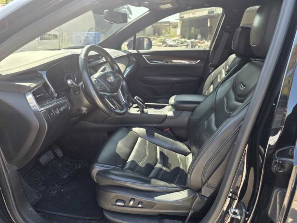 캐딜락 XT5 3.6 플래티넘 AWD 이미지 3