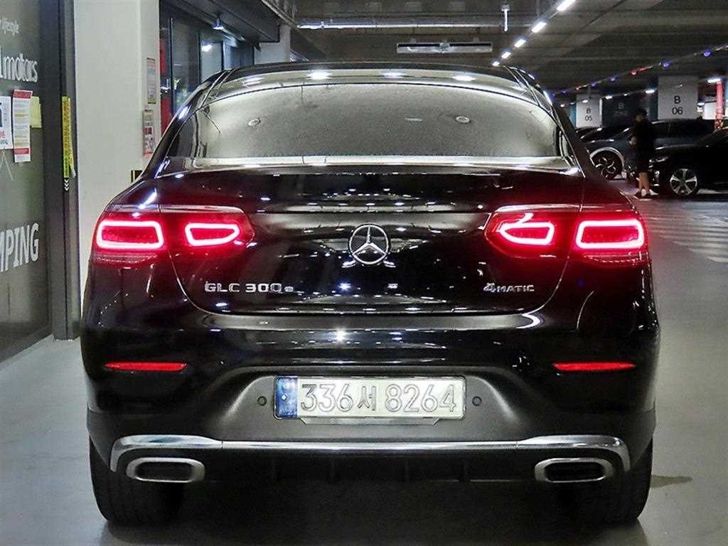 벤츠 GLC 클래스 GLC클래스 X253 GLC 300 e 4MATIC 쿠페 이미지 5