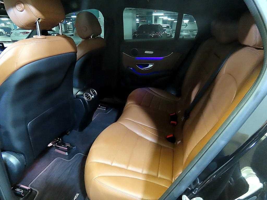 벤츠 GLC 클래스 GLC클래스 X253 GLC 300 e 4MATIC 쿠페 이미지 7