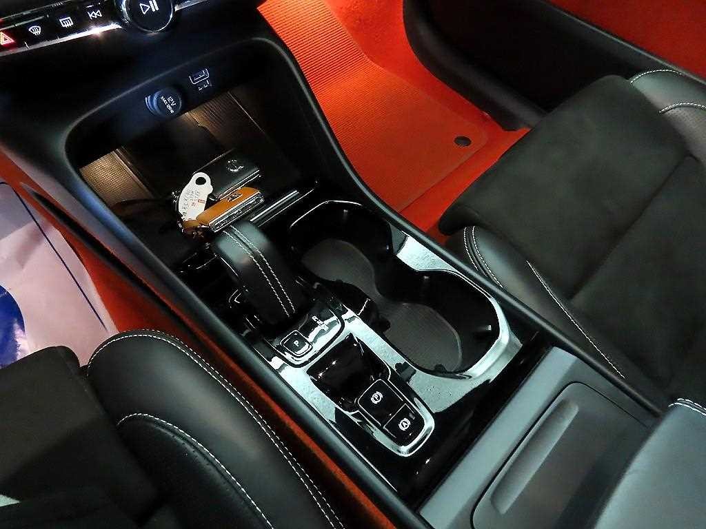 볼보 XC40 B4 AWD R-디자인 이미지 12