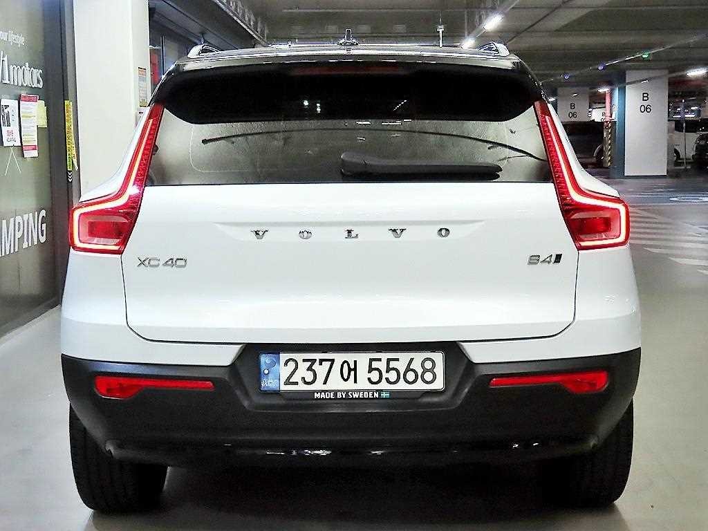 볼보 XC40 B4 AWD R-디자인 이미지 5