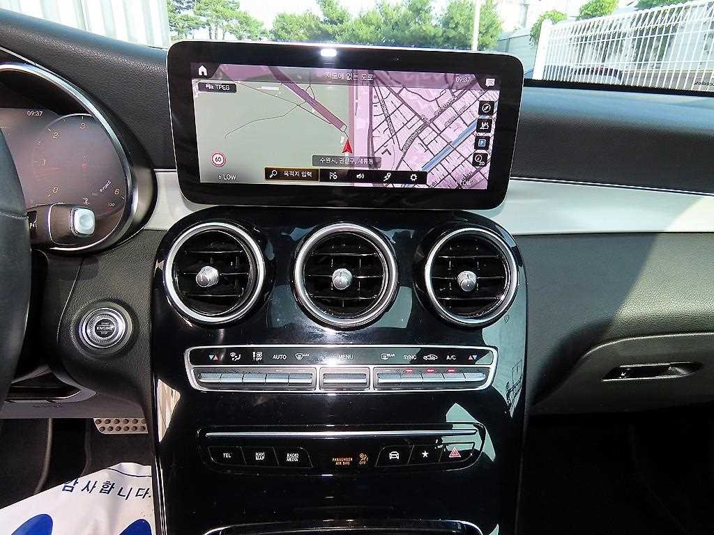 벤츠 GLC 클래스 GLC클래스 X253 GLC 220 d 4MATIC 쿠페 이미지 13