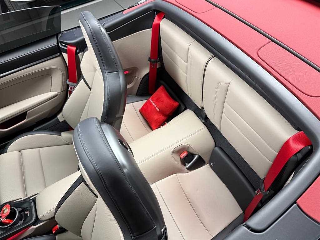 포르쉐 911 911(992) 카레라 GTS 카브리올레 이미지 11