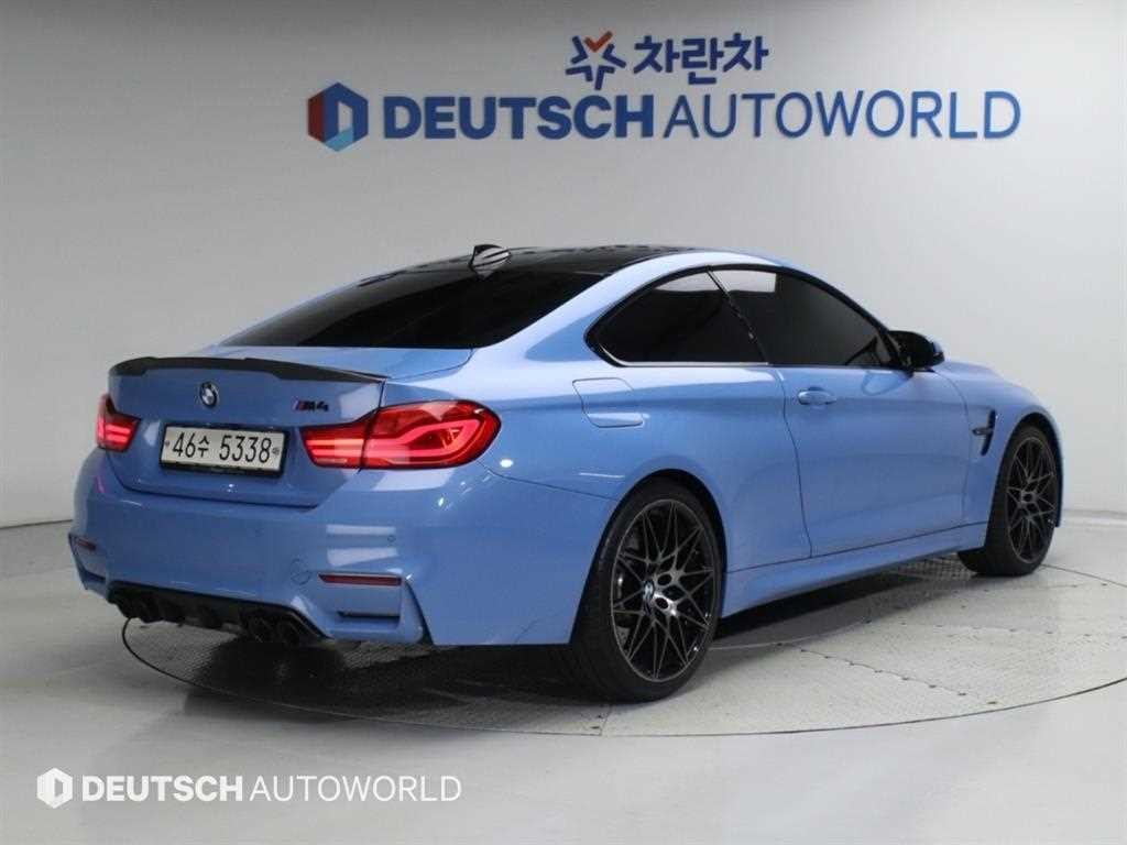 BMW 4시리즈 M4 (F82) 쿠페 컴패티션 이미지 3
