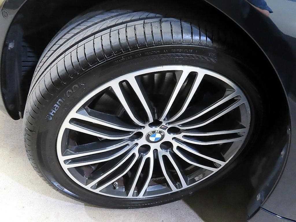 BMW 5시리즈 5시리즈 (G30) 530i M 스포츠 플러스 이미지 20