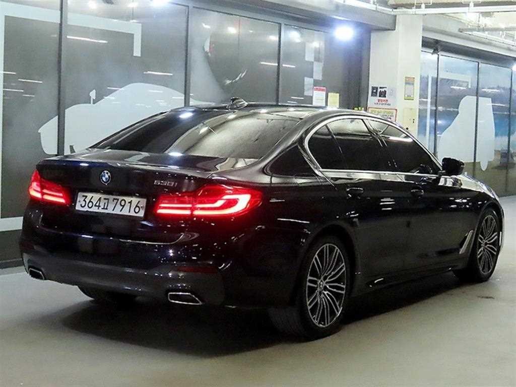 BMW 5시리즈 5시리즈 (G30) 530i M 스포츠 플러스 이미지 4
