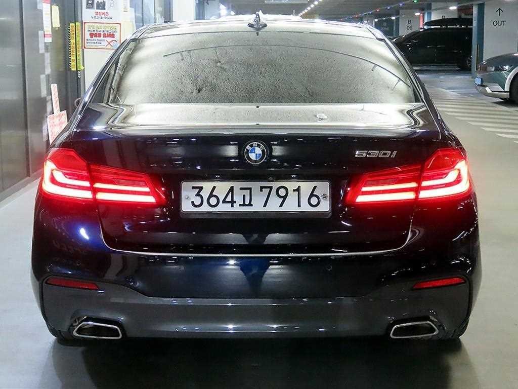 BMW 5시리즈 5시리즈 (G30) 530i M 스포츠 플러스 이미지 5