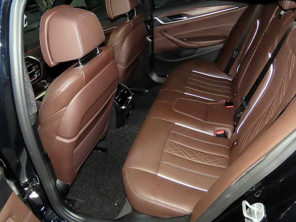 BMW 5시리즈 5시리즈 (G30) 530i M 스포츠 플러스 이미지 7