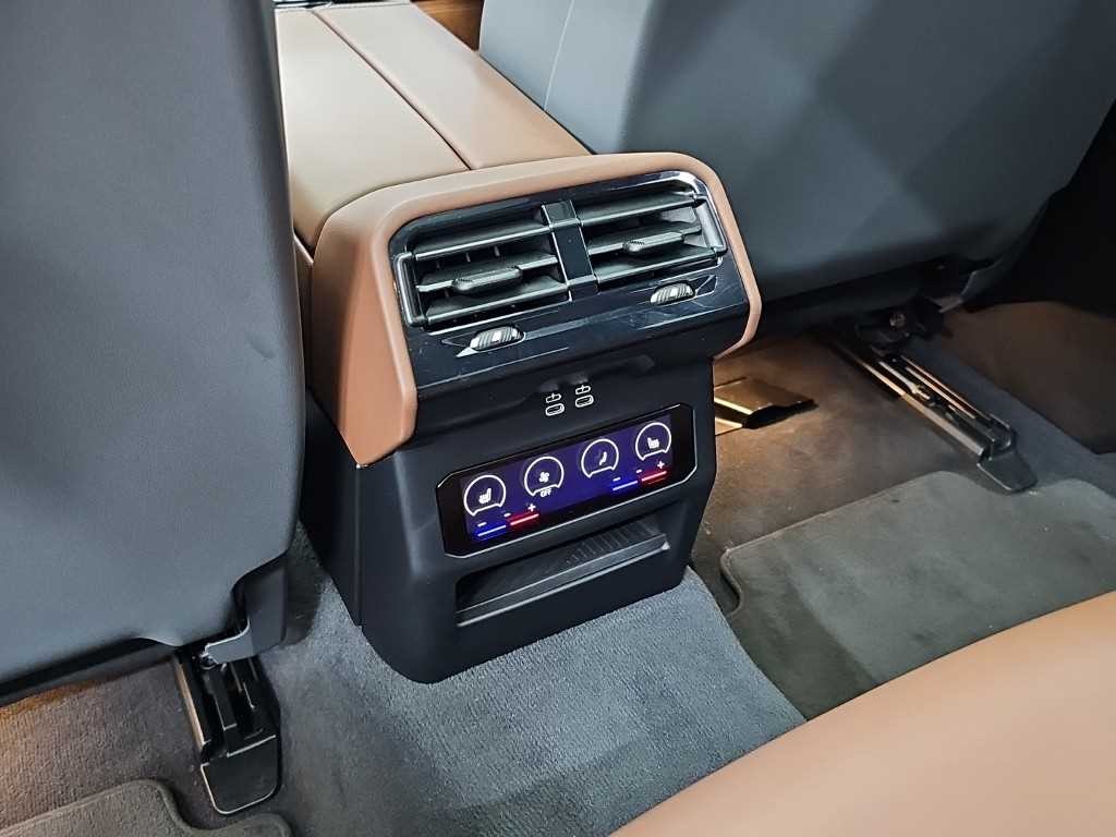 BMW i5 M60 xDrive 이미지 13