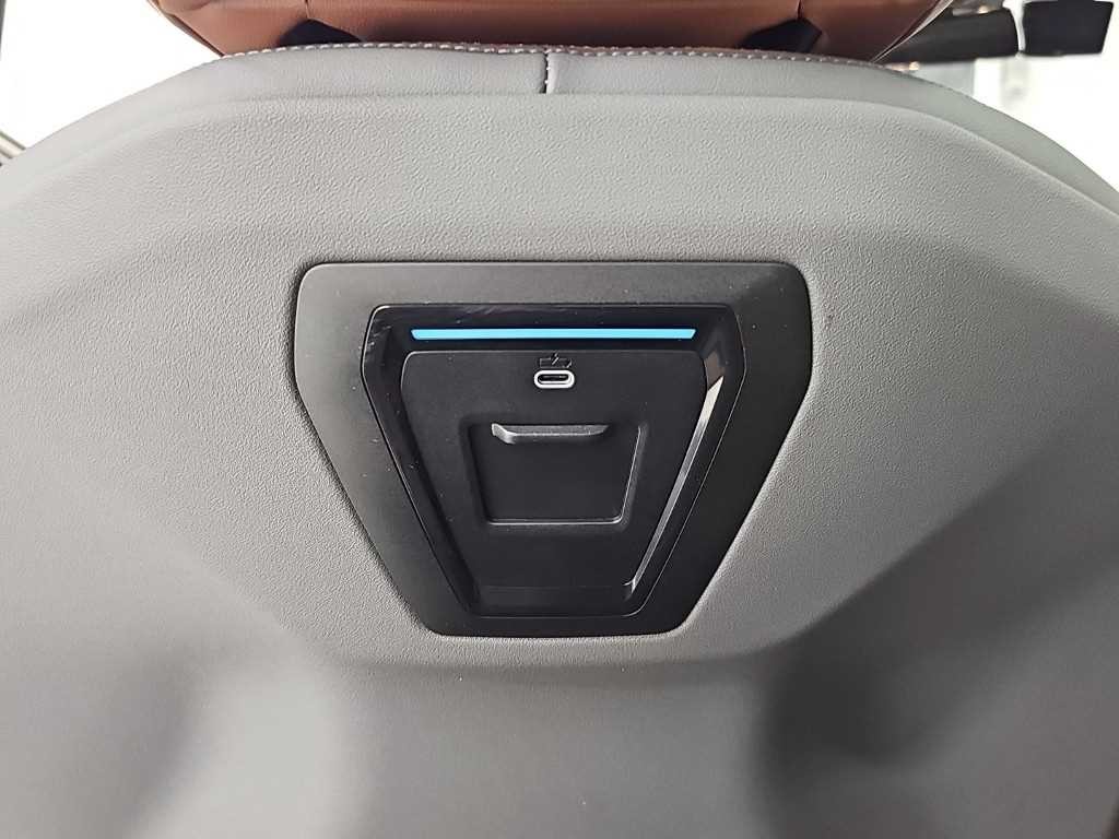 BMW i5 M60 xDrive 이미지 14