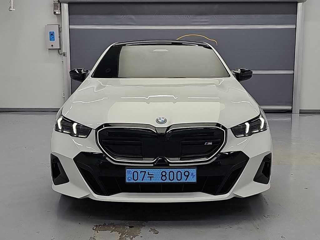 BMW i5 M60 xDrive 이미지 2