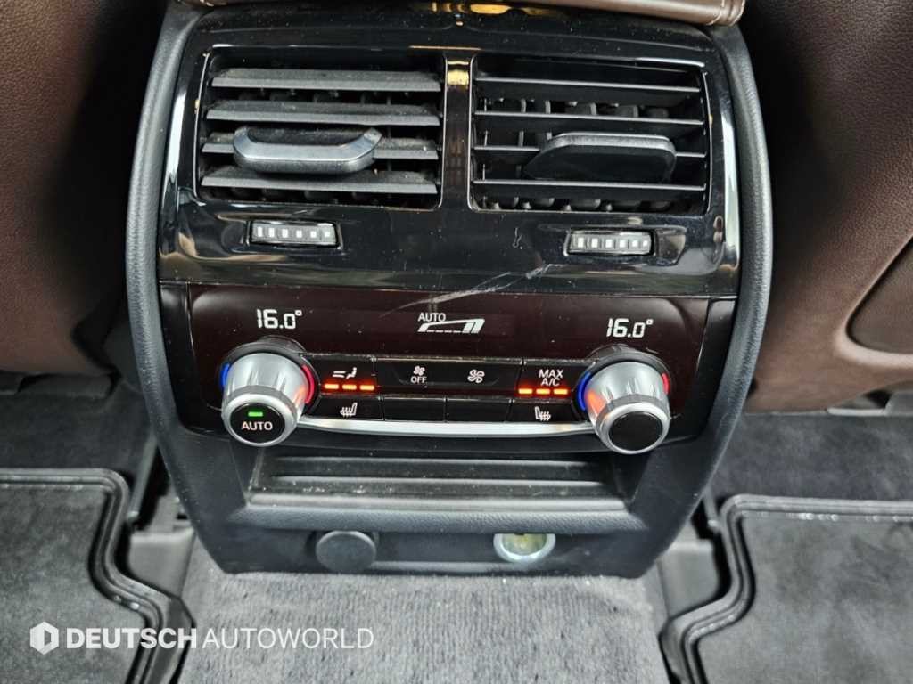 BMW 5시리즈 5시리즈 (G30) 520d xDrive M 스포츠 플러스 이미지 16