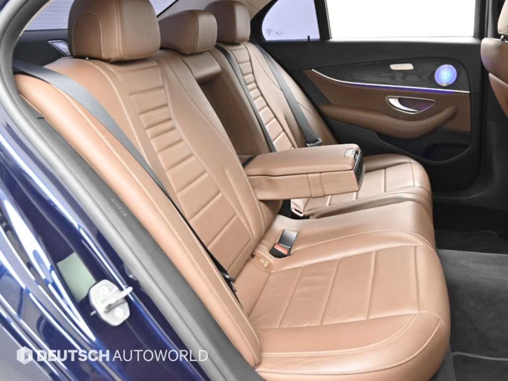 벤츠 E 클래스 E-클래스 W213 E220d 아방가르드 이미지 12