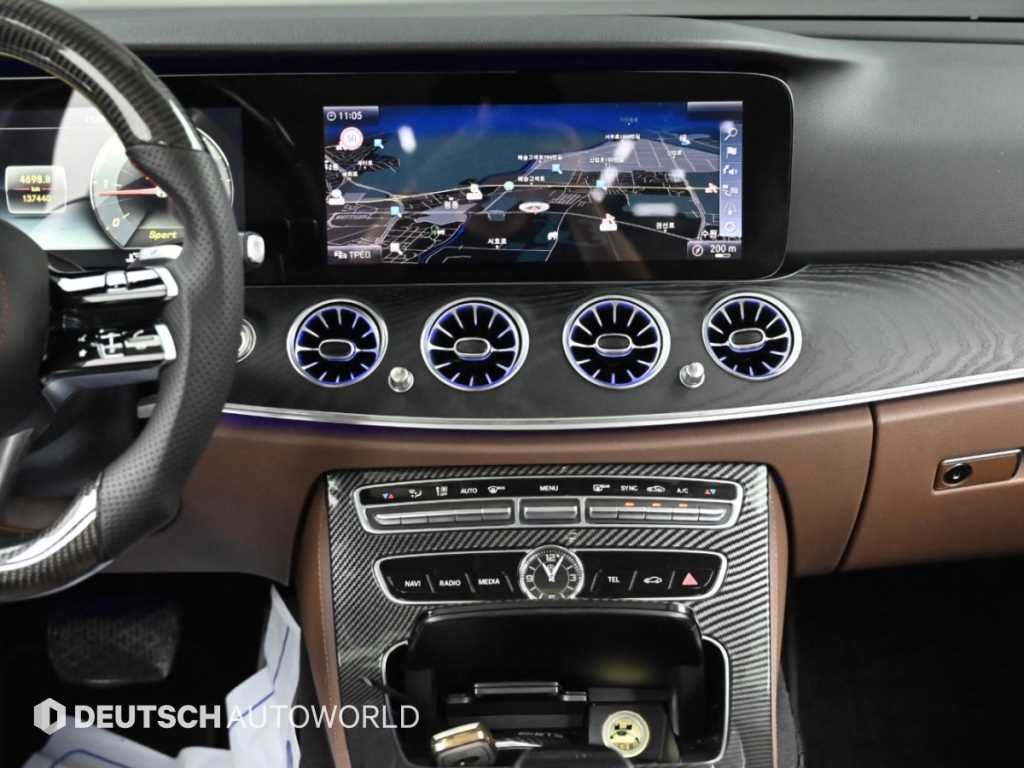 벤츠 E 클래스 E-클래스 W213 E220d 아방가르드 이미지 14