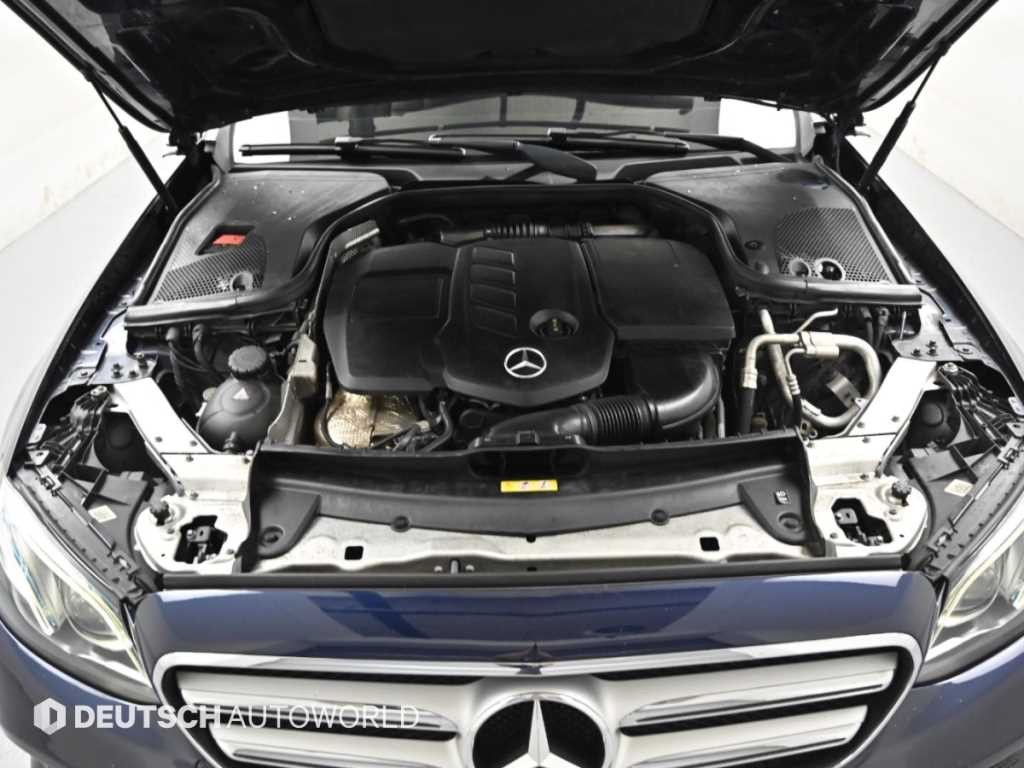 벤츠 E 클래스 E-클래스 W213 E220d 아방가르드 이미지 6
