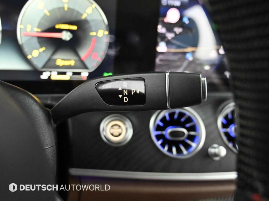 벤츠 E 클래스 E-클래스 W213 E220d 아방가르드 이미지 9