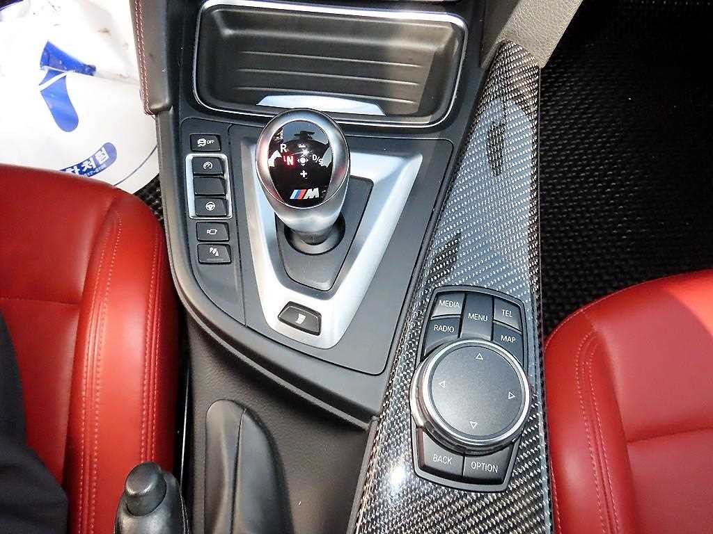 BMW 4시리즈 M4 (F82) 쿠페 이미지 11
