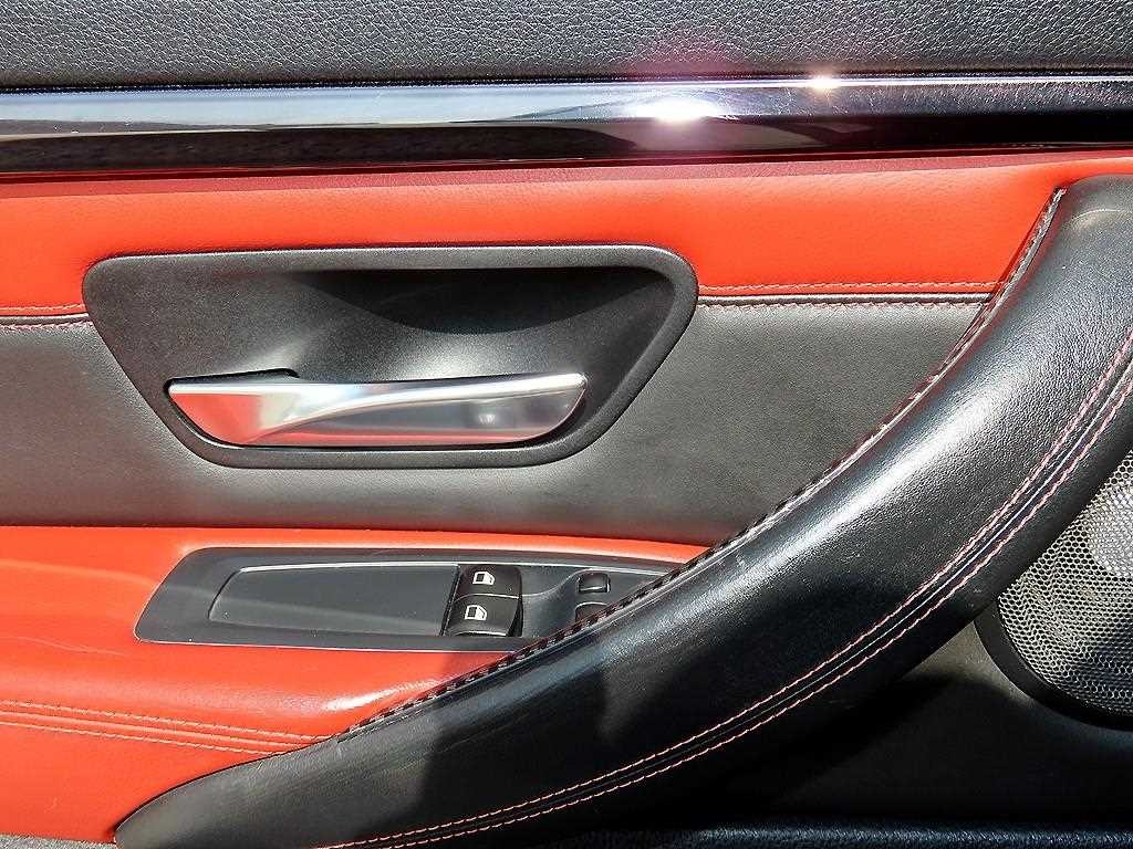 BMW 4시리즈 M4 (F82) 쿠페 이미지 12