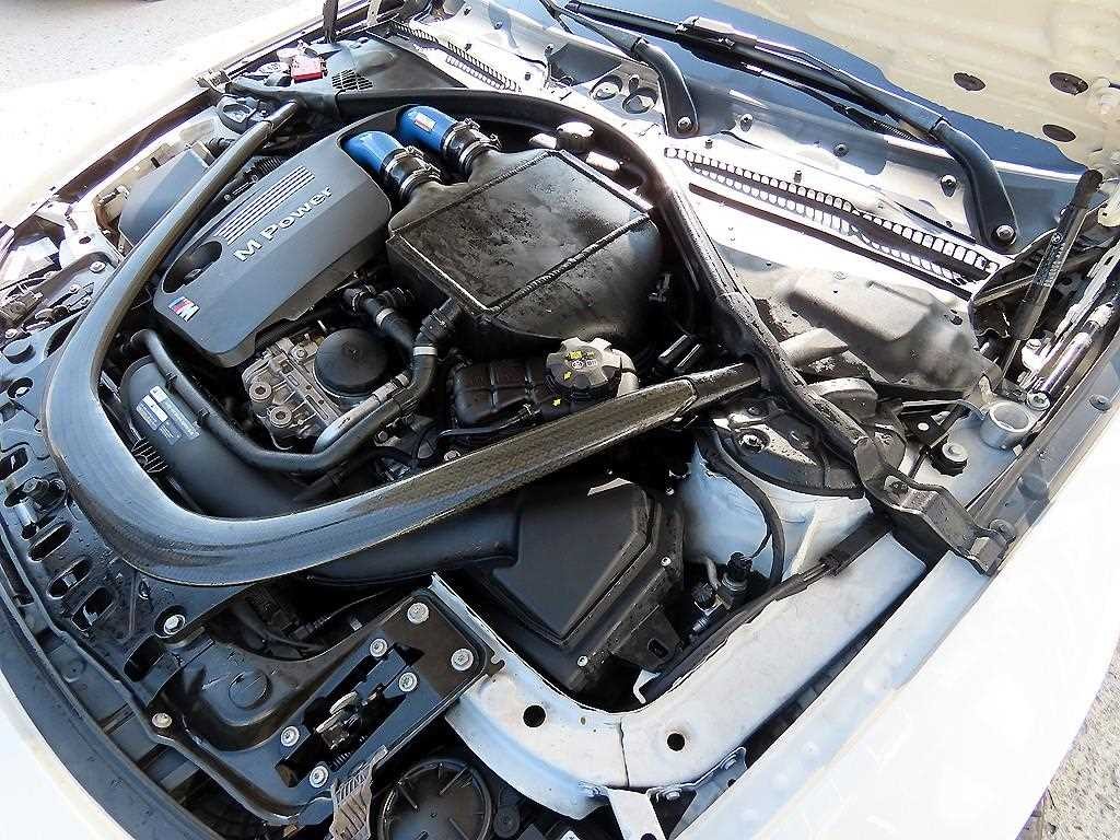 BMW 4시리즈 M4 (F82) 쿠페 이미지 18
