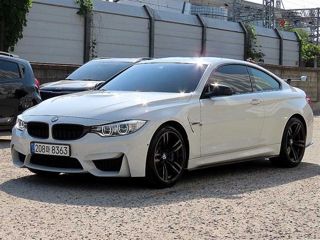 BMW 4시리즈 M4 (F82) 쿠페 이미지 2