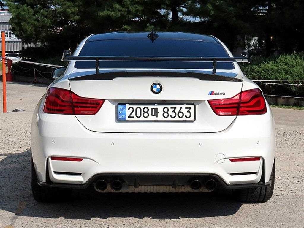 BMW 4시리즈 M4 (F82) 쿠페 이미지 4