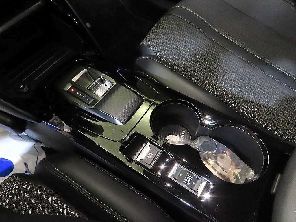 푸조 208 e-208 알뤼르 이미지 12
