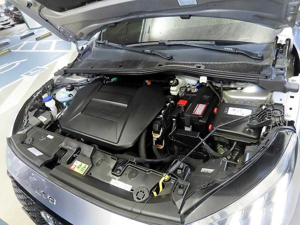 푸조 208 e-208 알뤼르 이미지 18