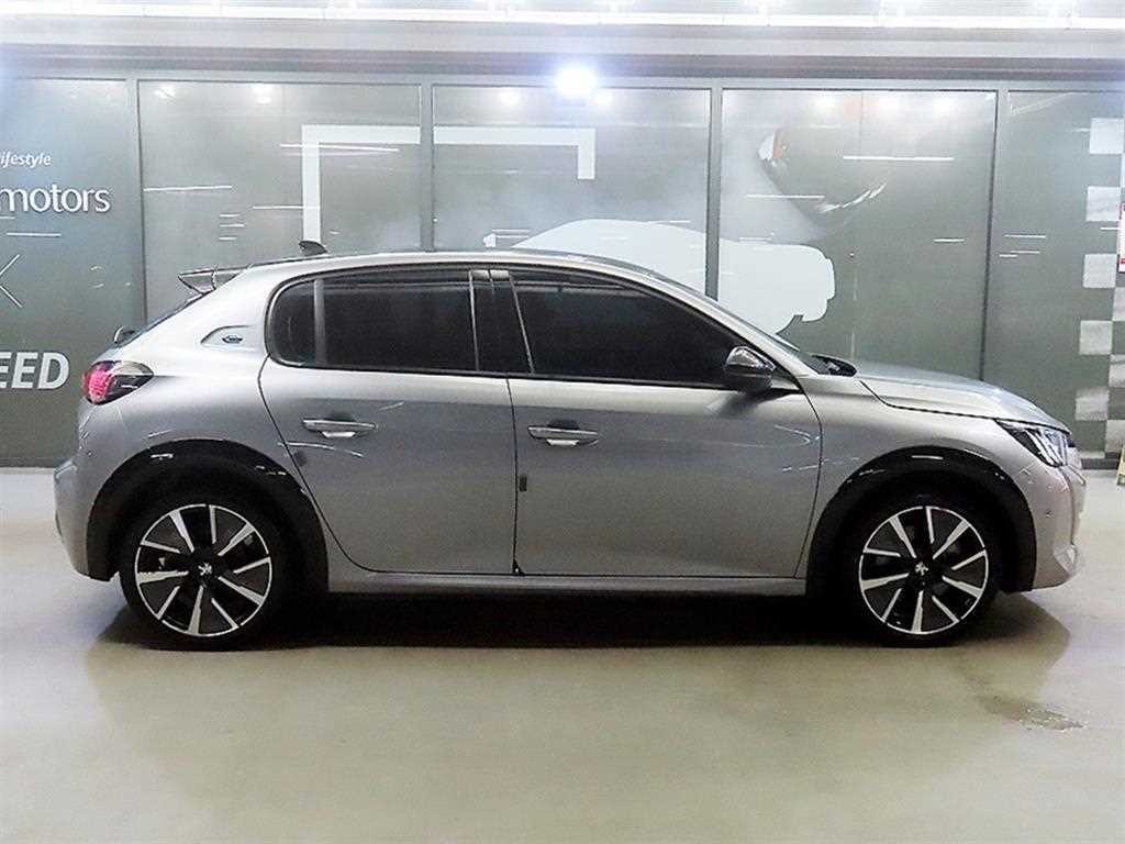 푸조 208 e-208 알뤼르 이미지 3