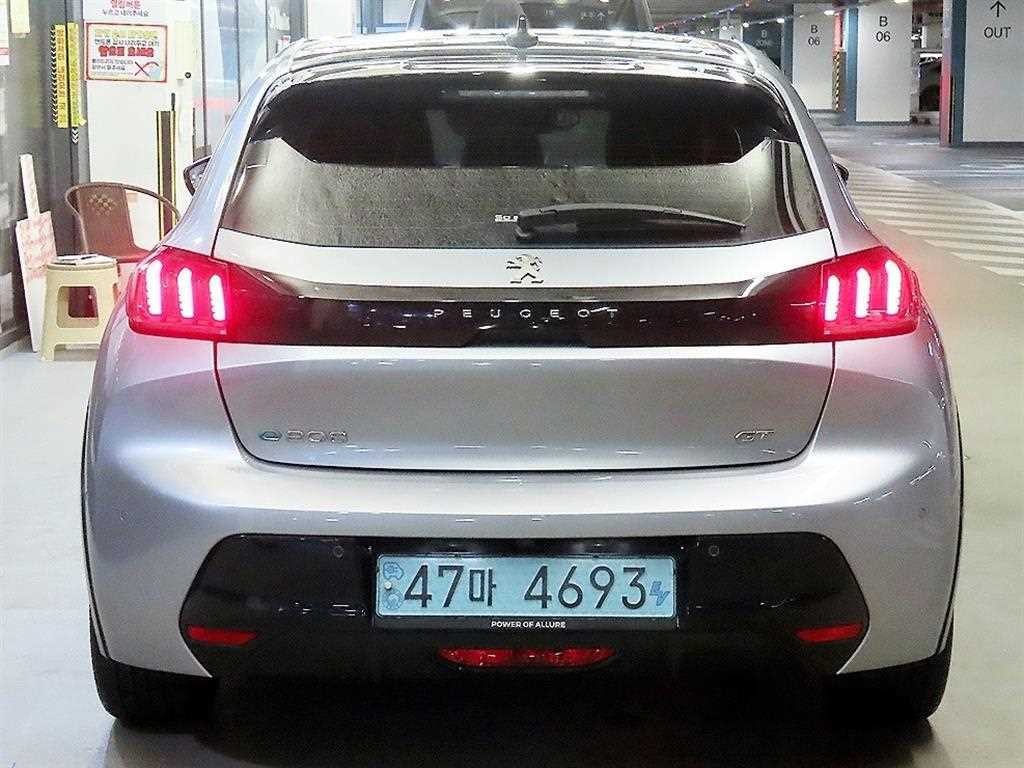 푸조 208 e-208 알뤼르 이미지 5
