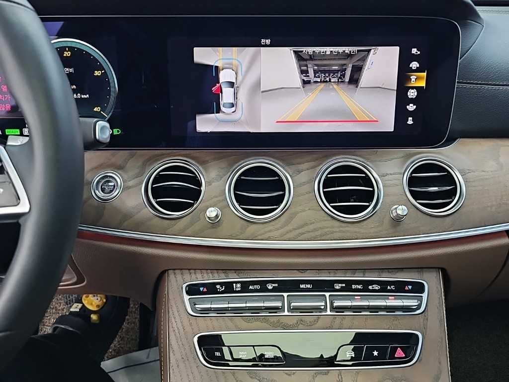 벤츠 E 클래스 E-클래스 W213 E220d 4MATIC 익스클루시브 이미지 10