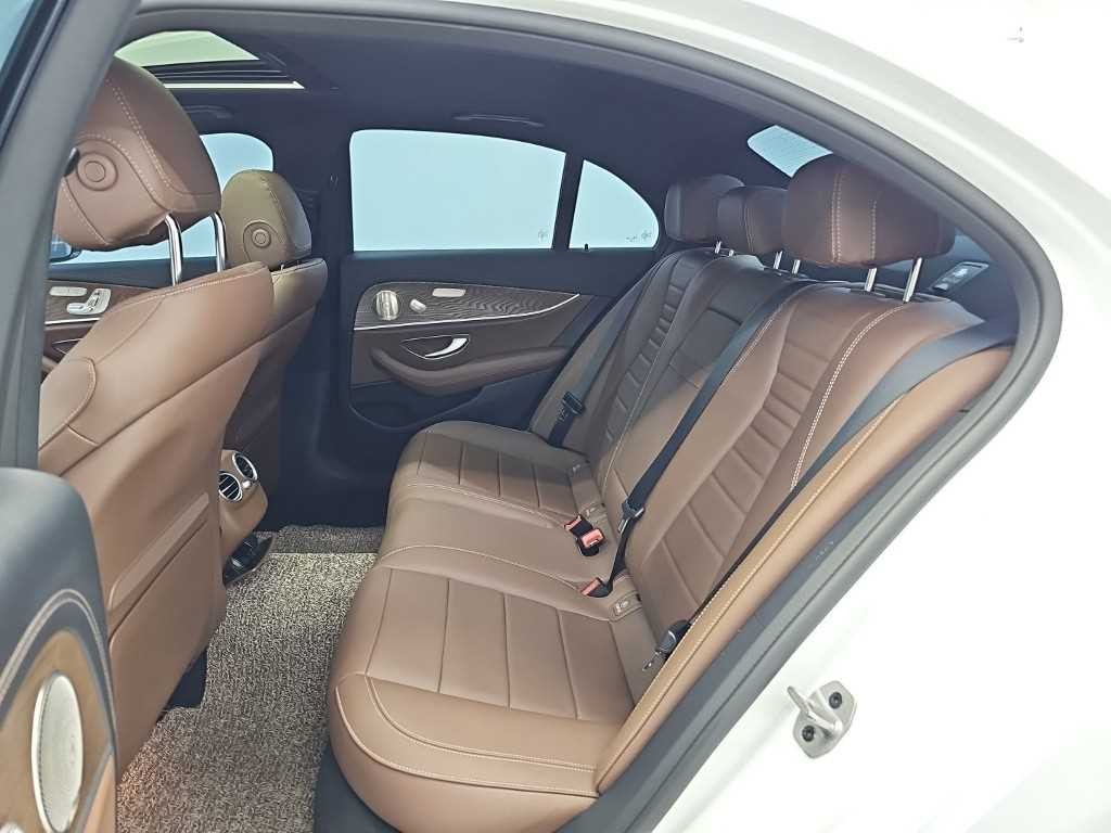 벤츠 E 클래스 E-클래스 W213 E220d 4MATIC 익스클루시브 이미지 12