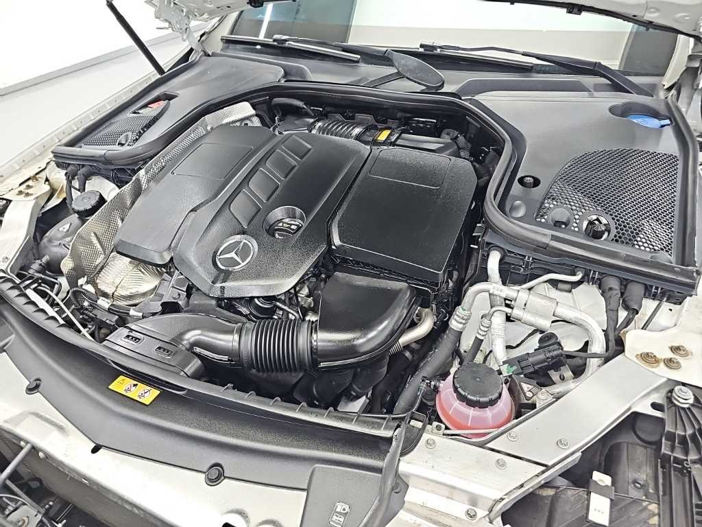 벤츠 E 클래스 E-클래스 W213 E220d 4MATIC 익스클루시브 이미지 5