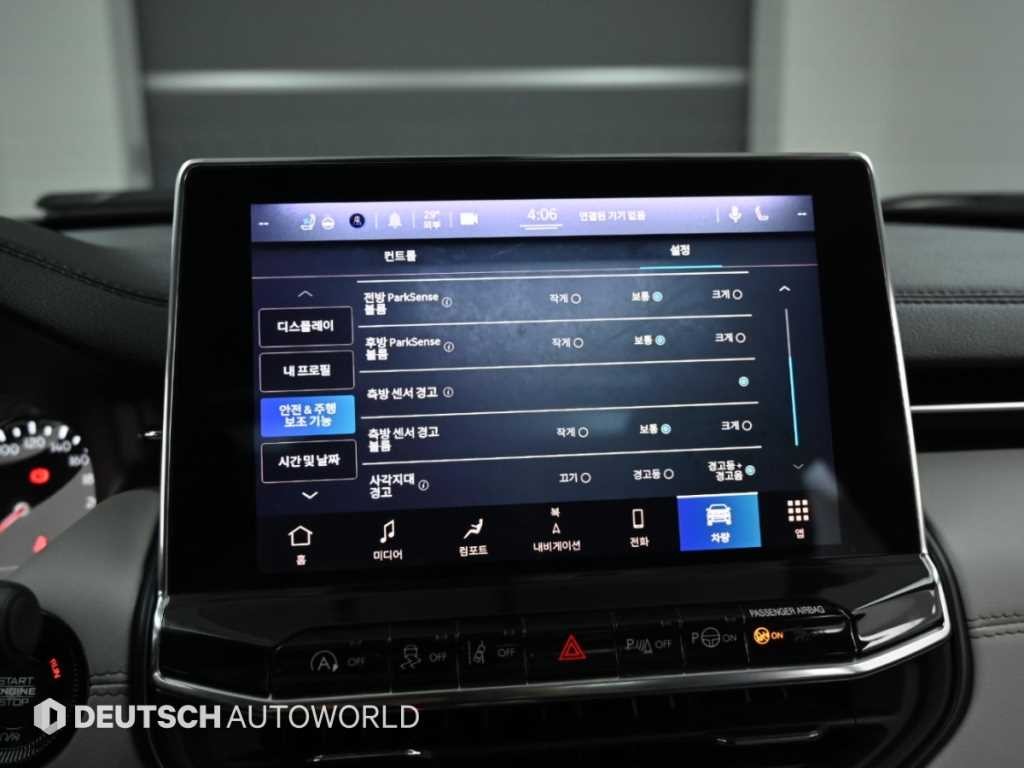 지프 컴패스 컴패스 2세대 2.4 2WD 리미티드 이미지 17