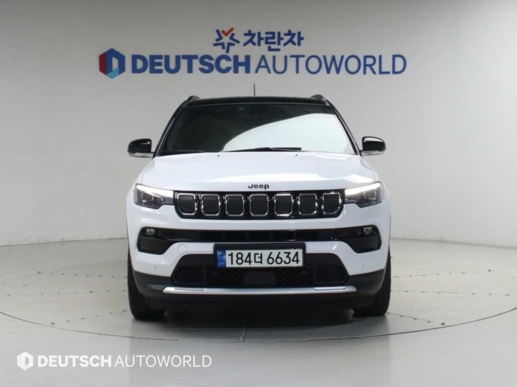 지프 컴패스 컴패스 2세대 2.4 2WD 리미티드 이미지 3