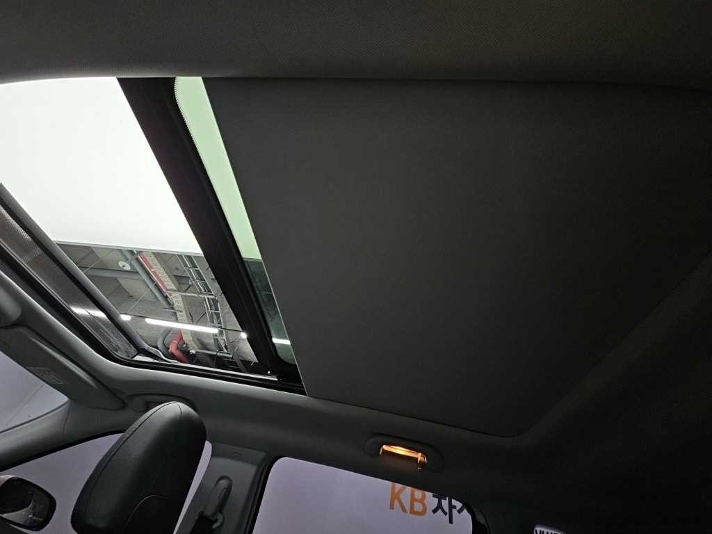 지프 컴패스 컴패스 2세대 2.4 AWD 리미티드 이미지 13