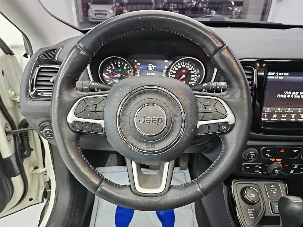 지프 컴패스 컴패스 2세대 2.4 AWD 리미티드 이미지 9