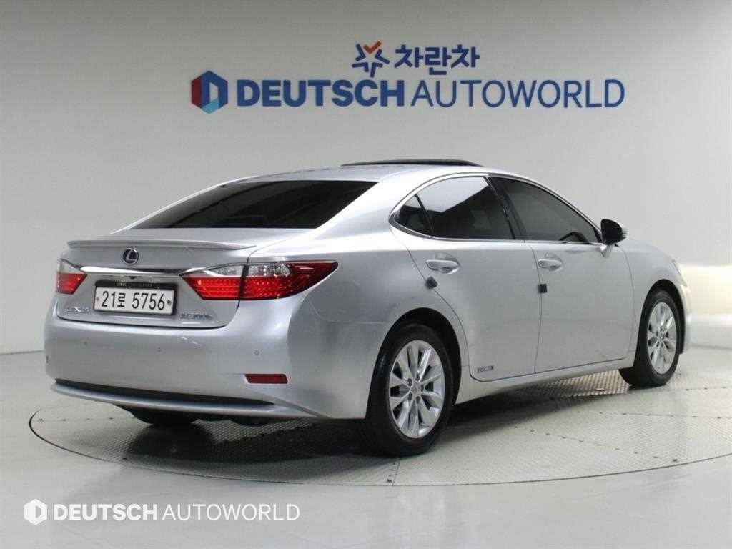 렉서스 ES 뉴ES300h 슈프림 이미지 2