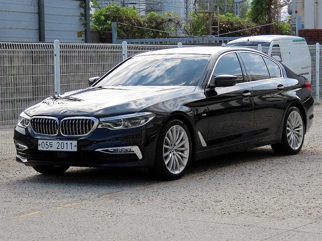 BMW 5시리즈 5시리즈 (G30) 530d 럭셔리 플러스 이미지 2