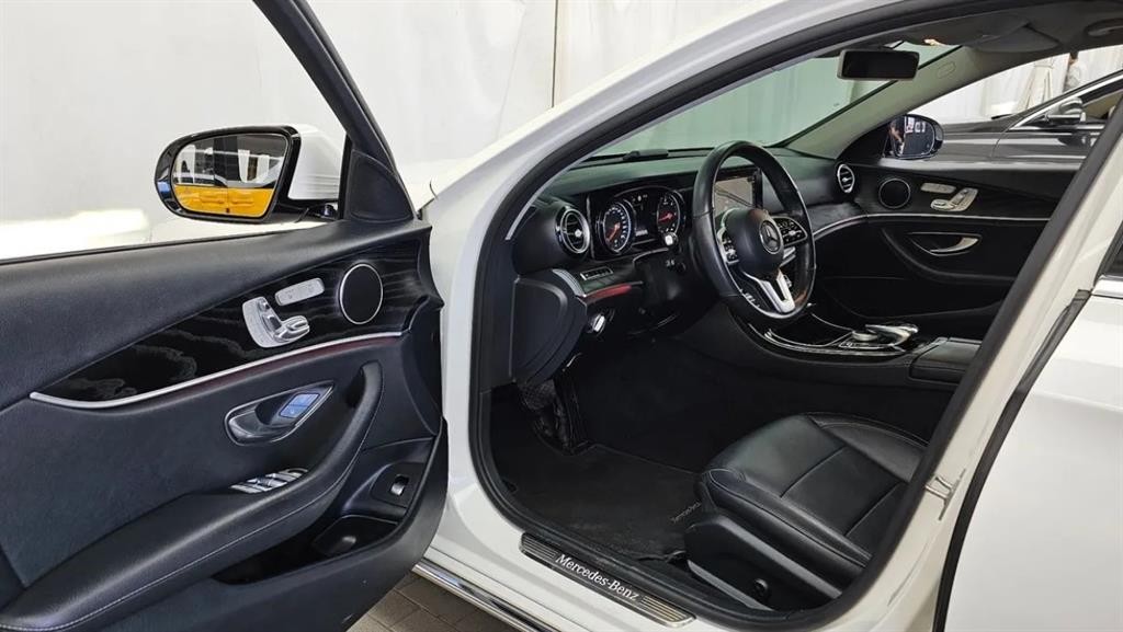 벤츠 E 클래스 E-클래스 W213 E220d 아방가르드 이미지 10