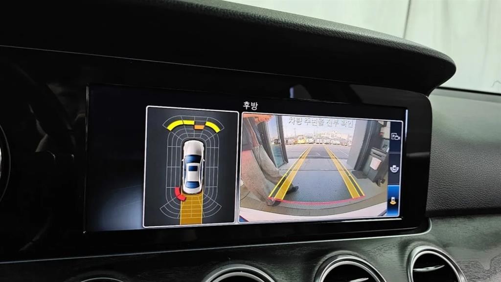 벤츠 E 클래스 E-클래스 W213 E220d 아방가르드 이미지 15