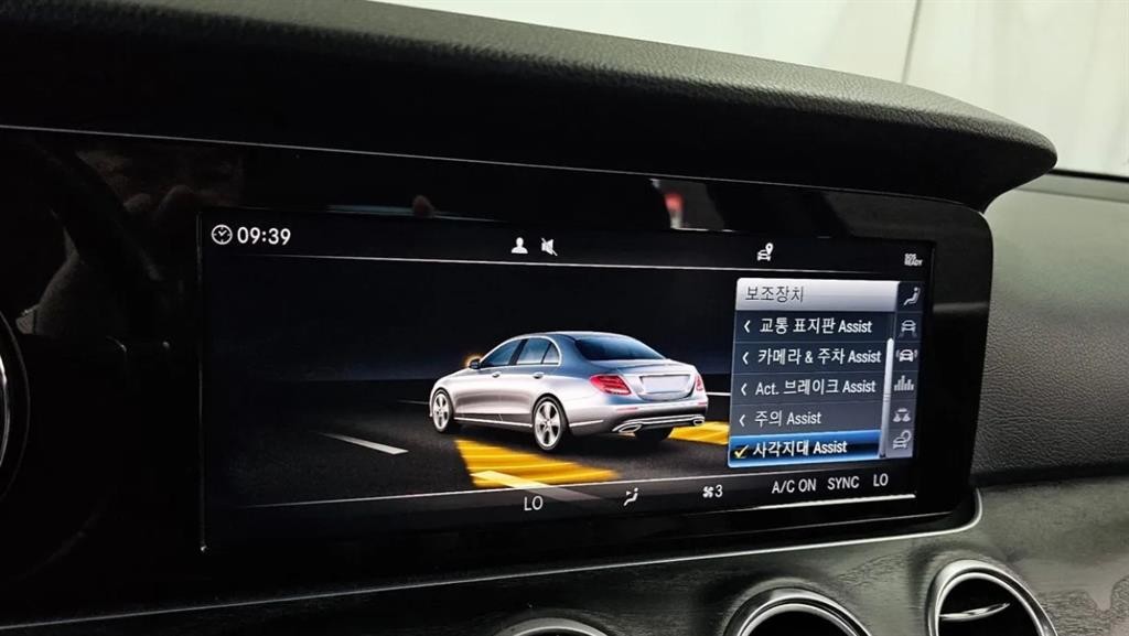 벤츠 E 클래스 E-클래스 W213 E220d 아방가르드 이미지 16