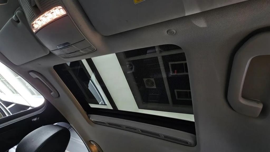 벤츠 E 클래스 E-클래스 W213 E220d 아방가르드 이미지 17