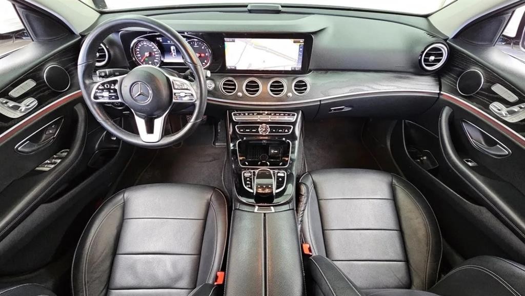 벤츠 E 클래스 E-클래스 W213 E220d 아방가르드 이미지 7