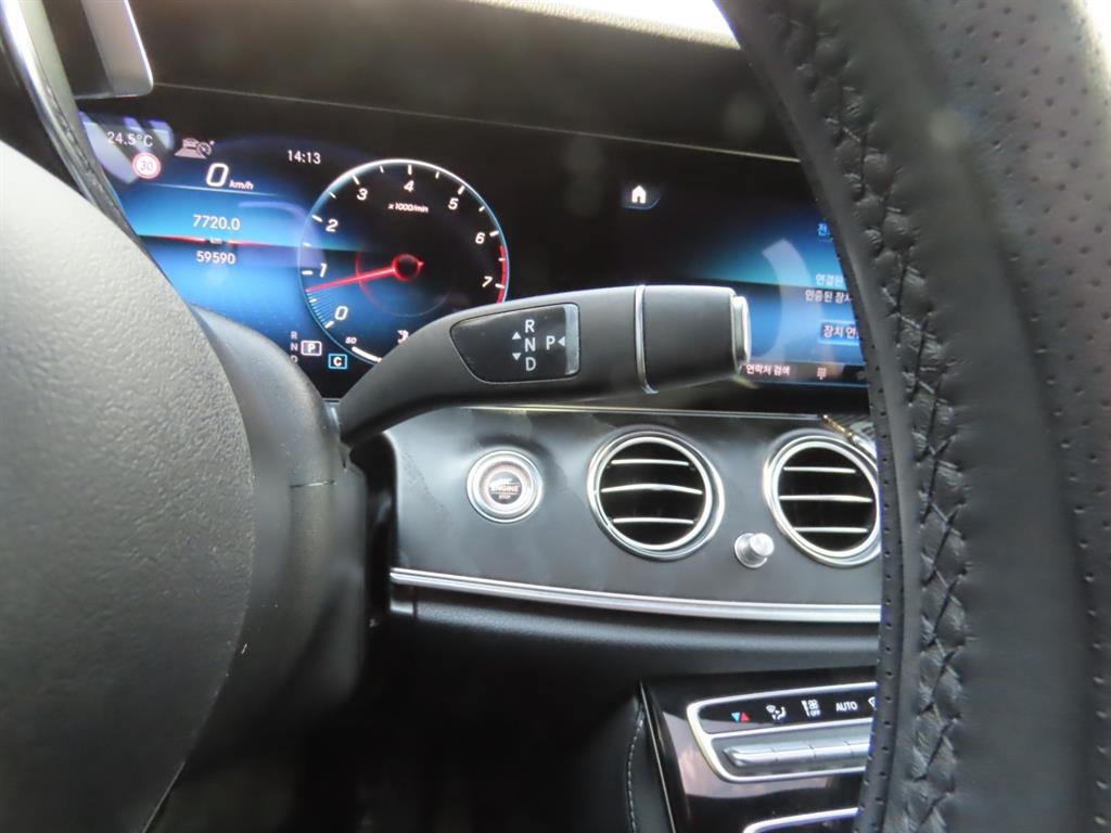 벤츠 E 클래스 E-클래스 W213 E250 아방가르드 이미지 16