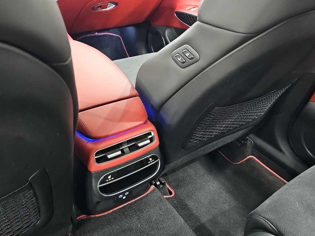 제네시스 GV70 2.5T 가솔린 AWD 스포츠 이미지 13